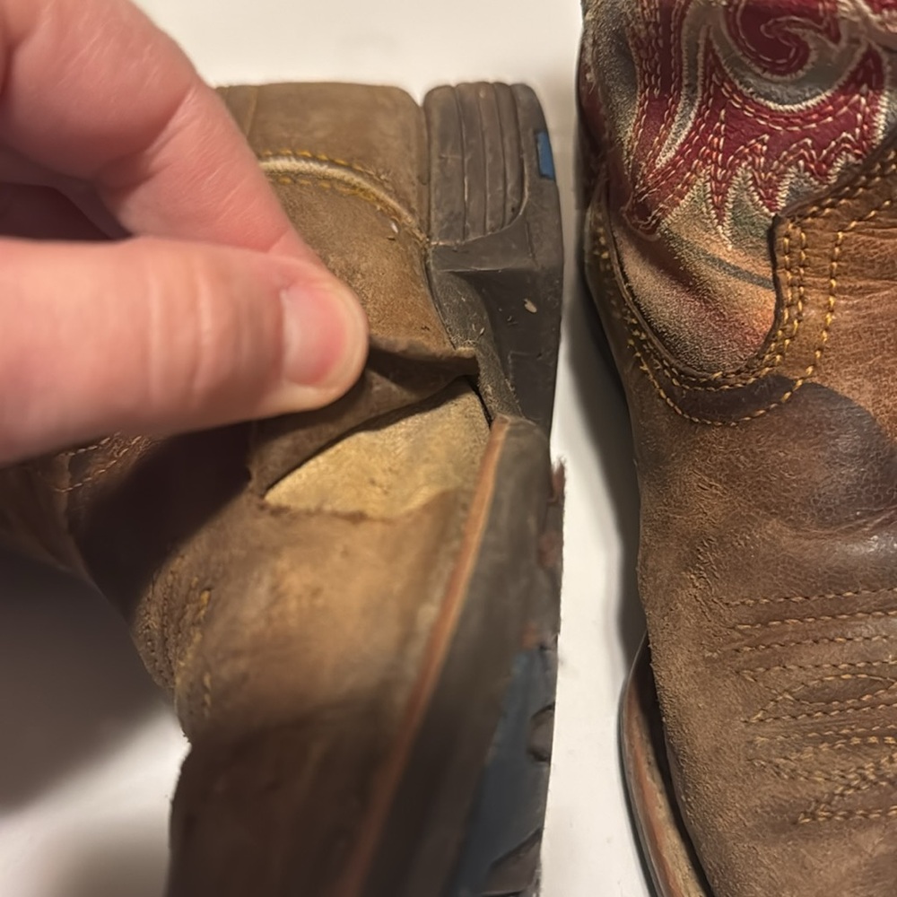 Ariat boots - Picture 4 of 8